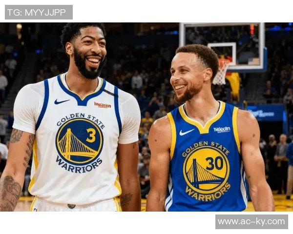 张佳玮分析库里战术变化先喂饱内线再展现外线威力